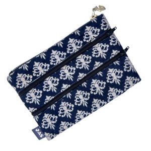 POUCHES (2)