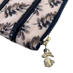 POUCHES (6)